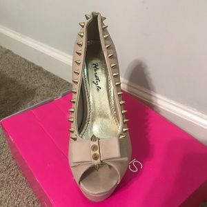 Shoe alert!!🚨🚨🚨🚨 Koukla size 7